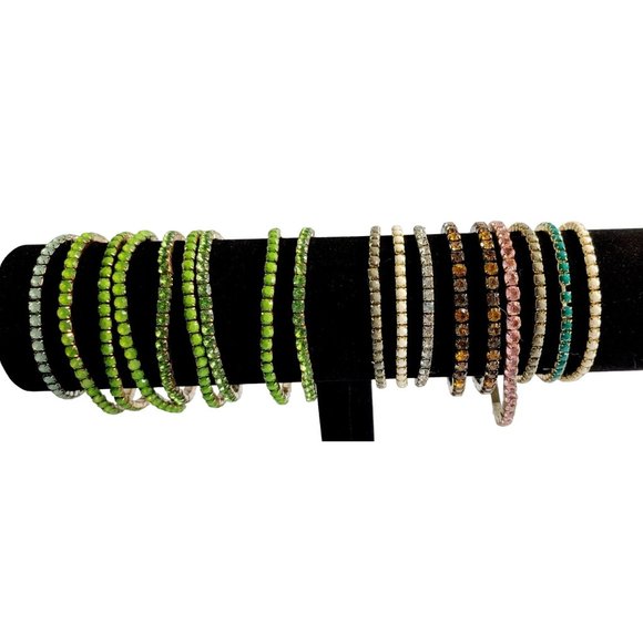 Estate Jewelry Lot Of 18 Stretch Bracelets - Picture 1 of 3